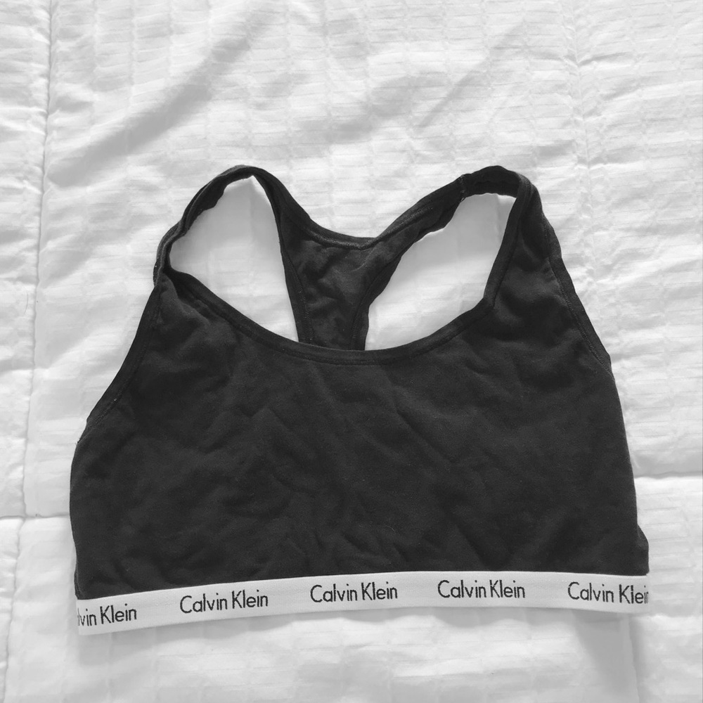 Sports bra